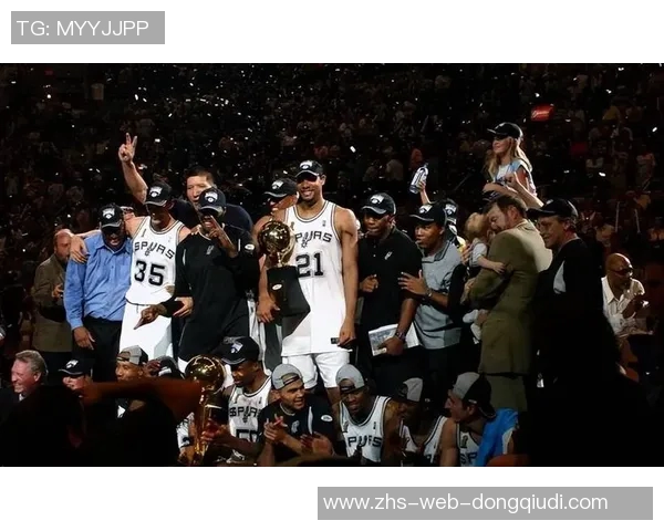 热火与马刺第五场激战回顾球星表现与战术分析全景呈现